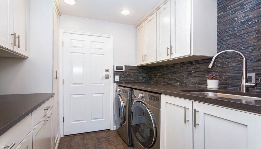Laundry Room Renovation – Modern