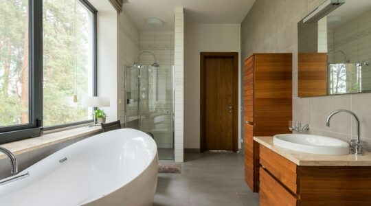 Functional and stylish: Modern bathroom designs by M & K Renovations